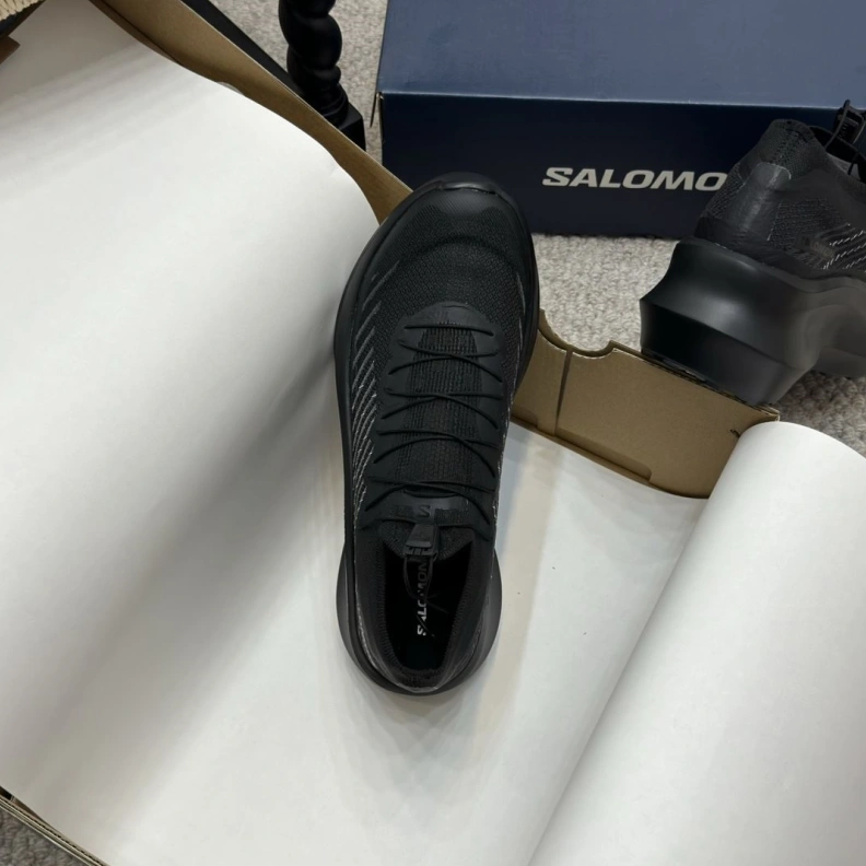Versatile Othxr Sneakers 209350