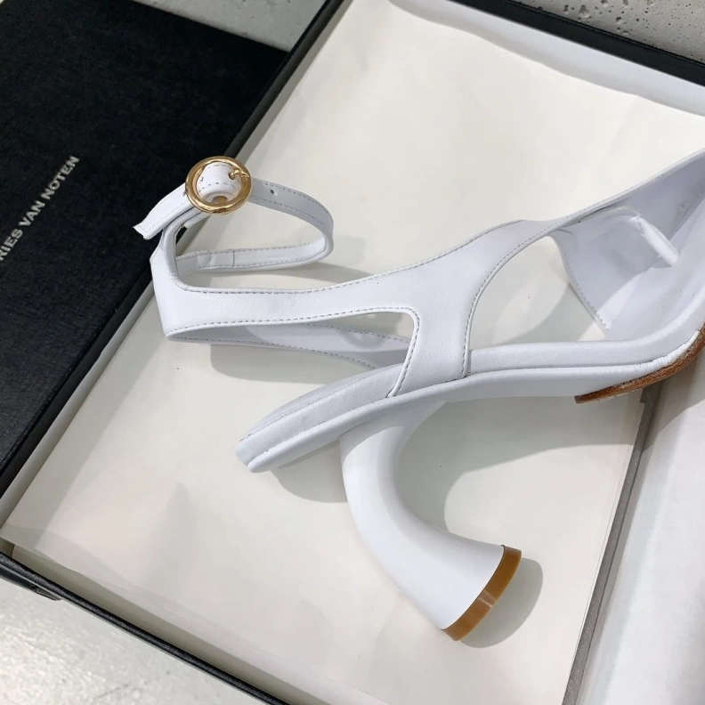 NewStyle Othxr Sandals 209649