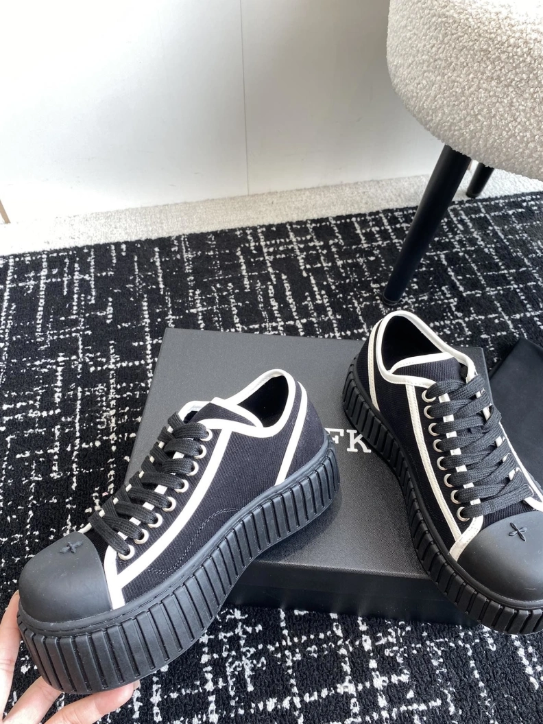 Othxr Sneakers Minimalist 209323