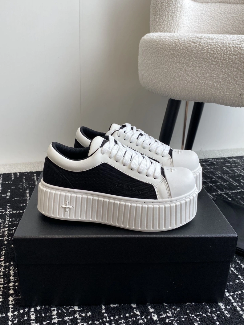 Resilient Othxr Sneakers 209320