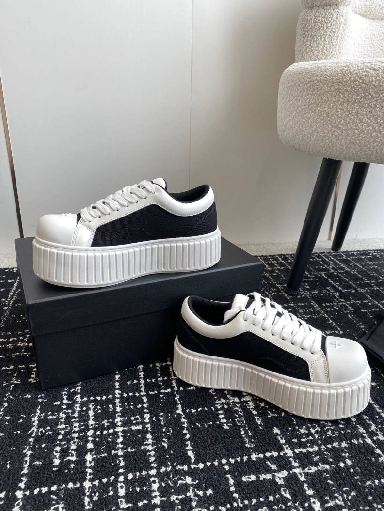 Resilient Othxr Sneakers 209320
