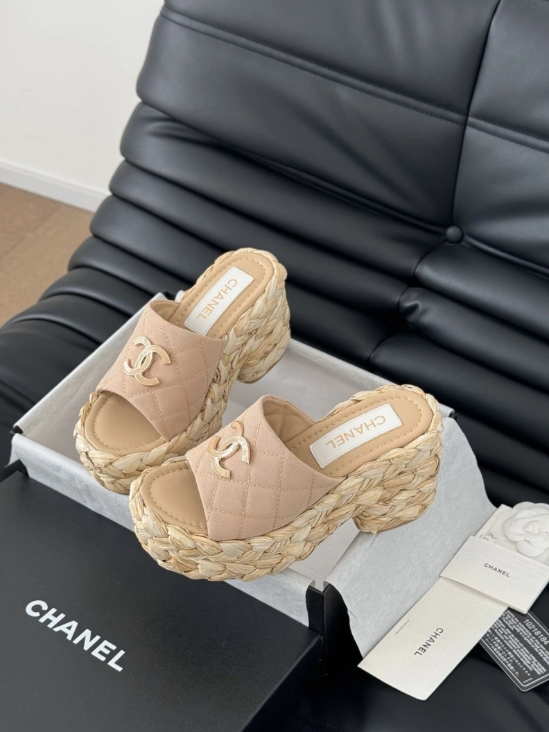 AllSeason Chxnxl Slippers 117826