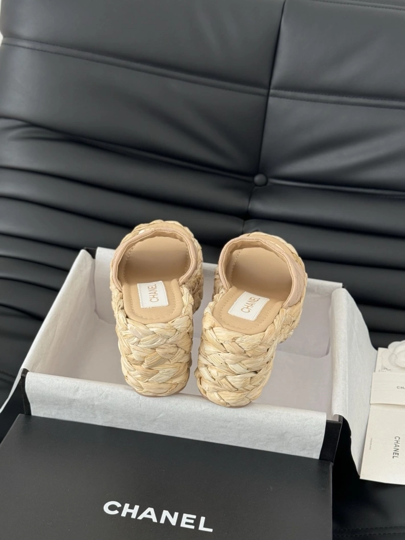 AllSeason Chxnxl Slippers 117826