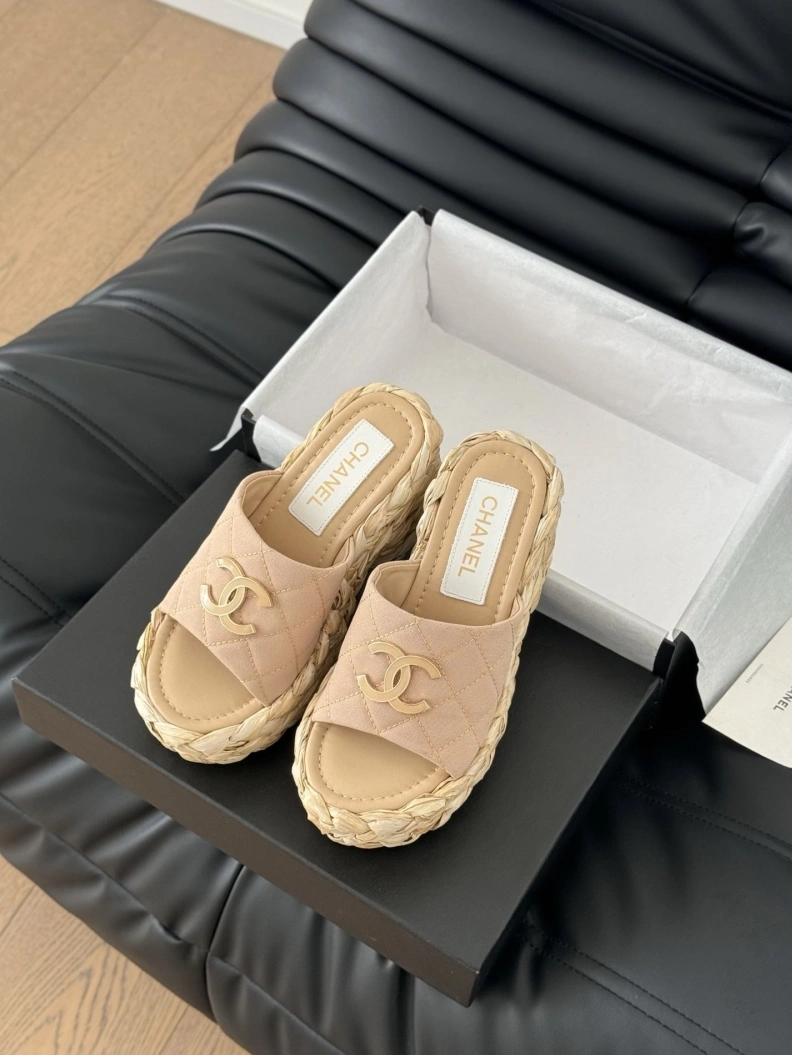 AllSeason Chxnxl Slippers 117826