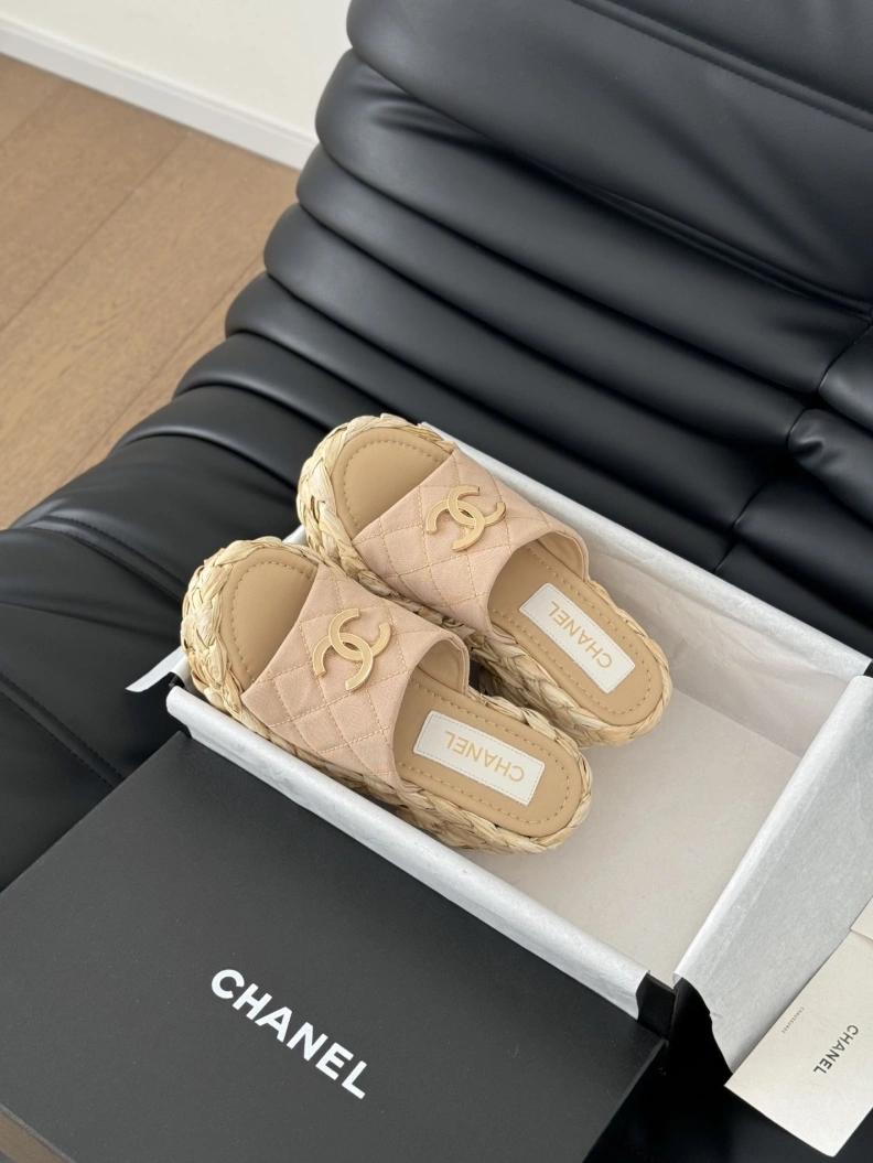 AllSeason Chxnxl Slippers 117826