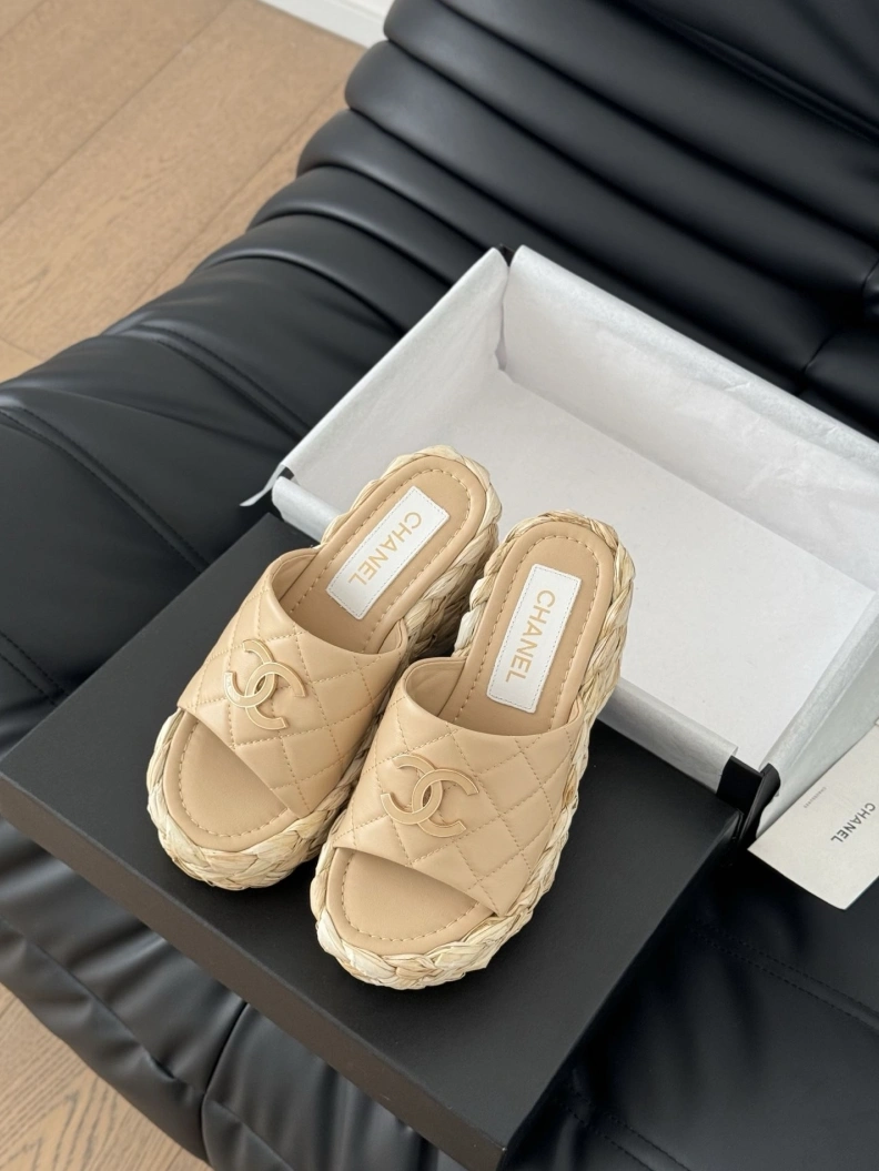 Chxnxl Slippers Bright 117829