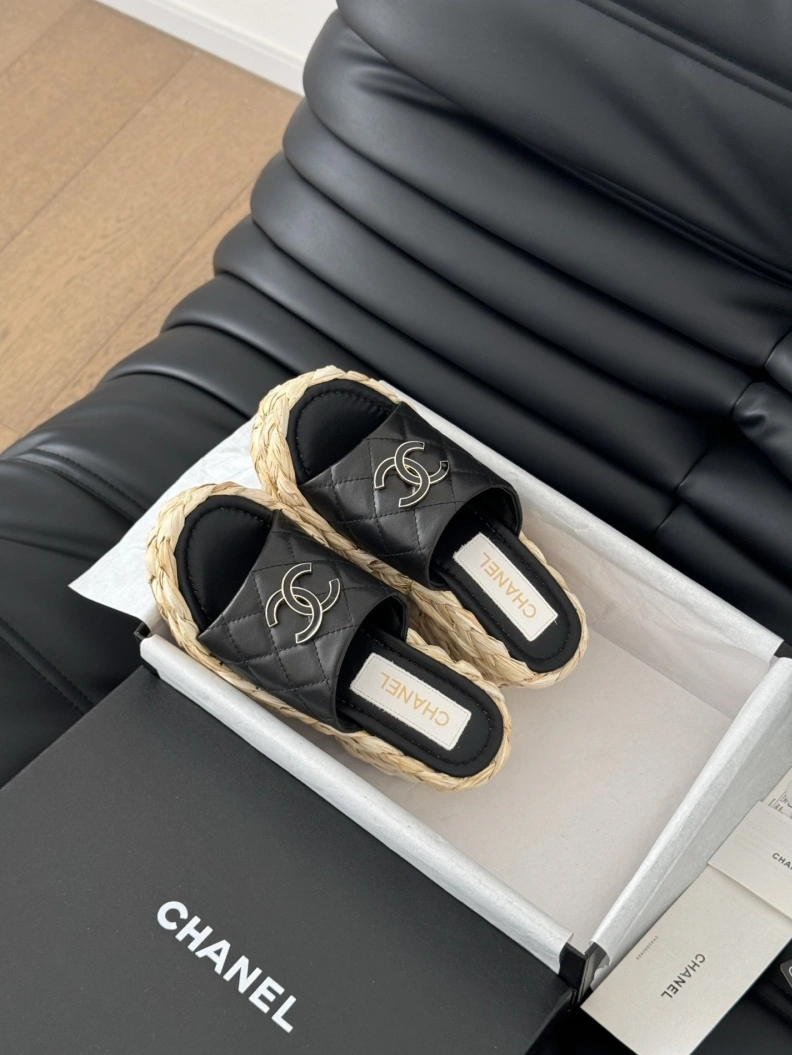 Chxnxl Slippers ModernLook 117802