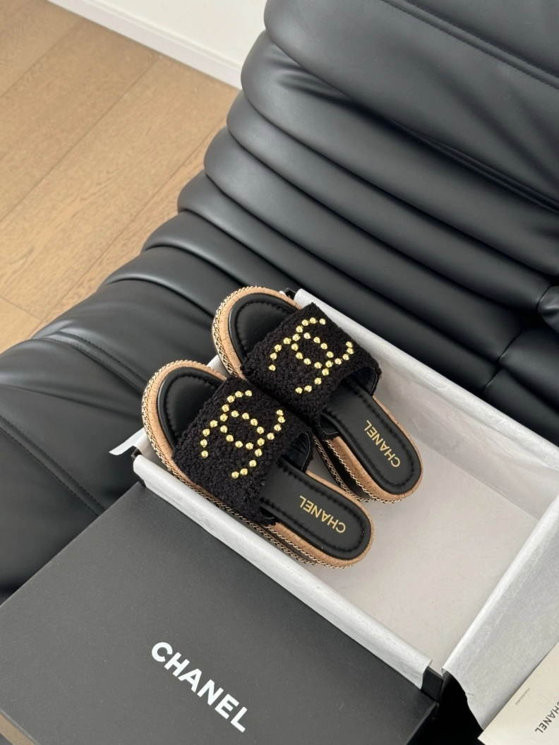 Chxnxl Slippers Practical 117817