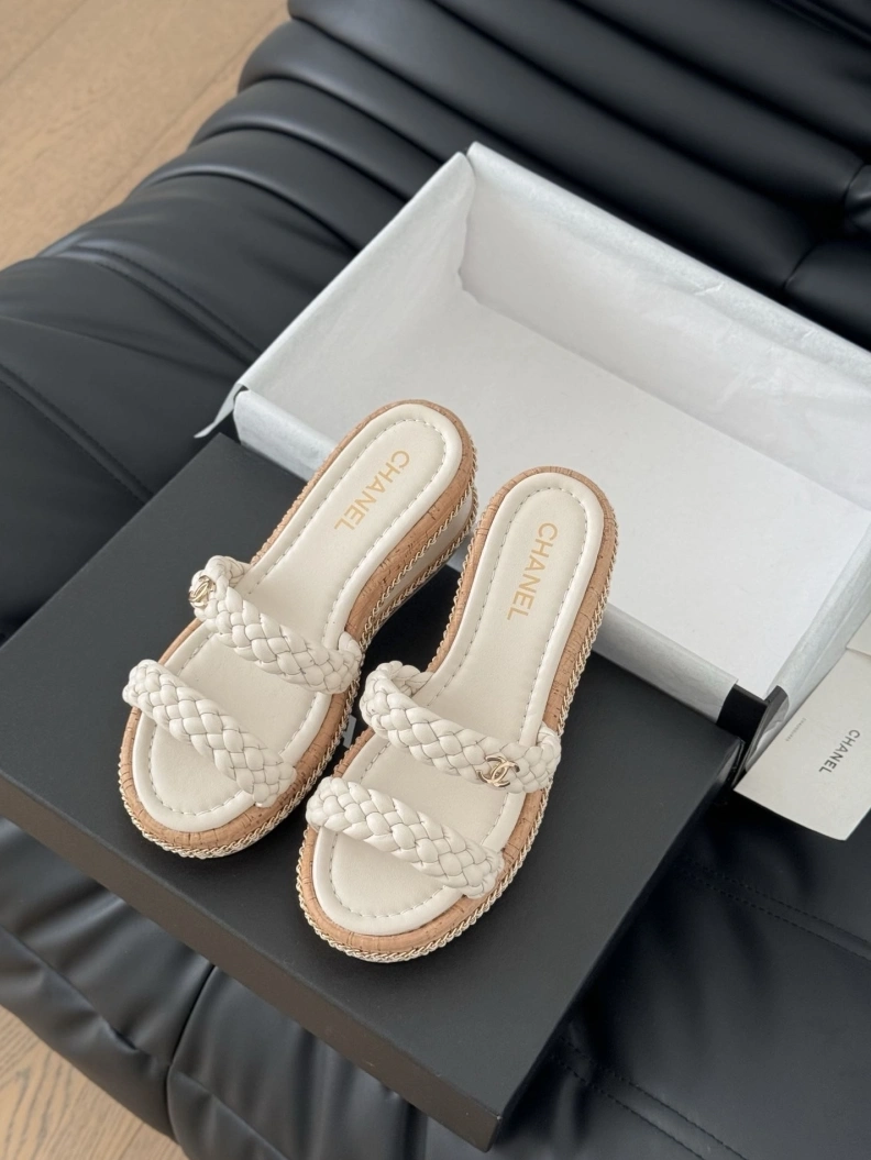 Chxnxl Slippers Vibrant 117804