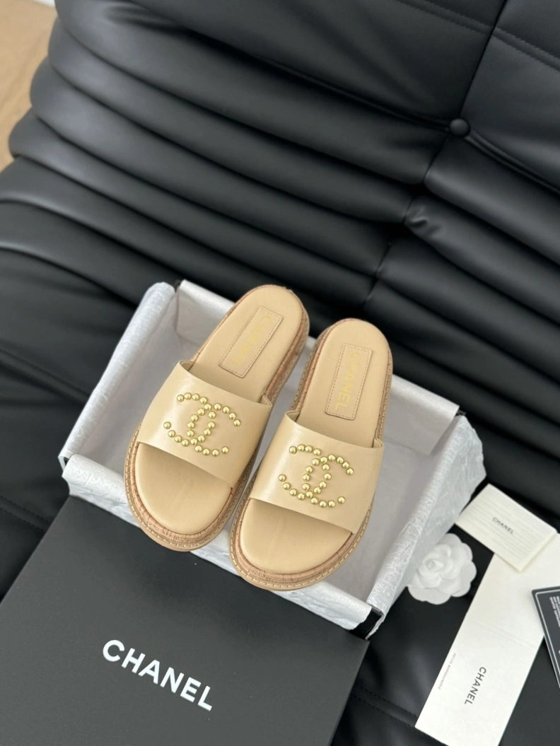 Modern Chxnxl Slippers 117809