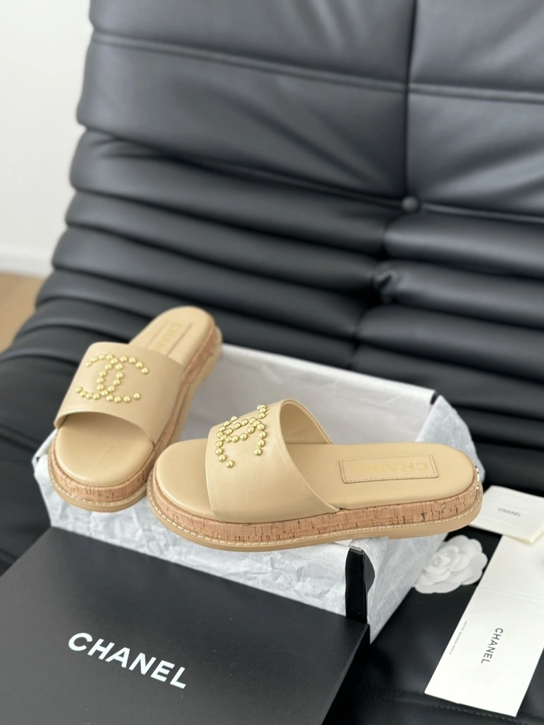 Modern Chxnxl Slippers 117809