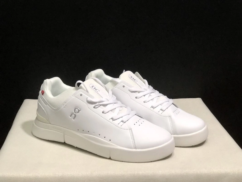 Versatile Othxr Sneakers 209265