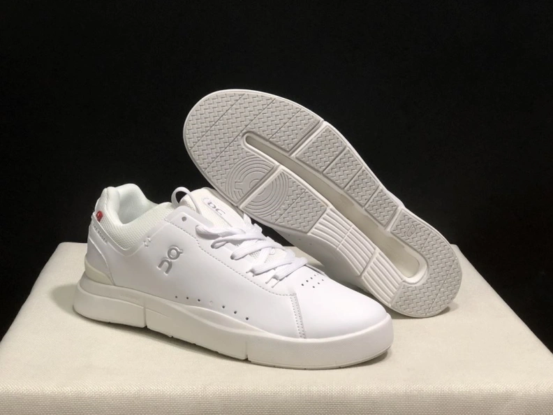 Versatile Othxr Sneakers 209265