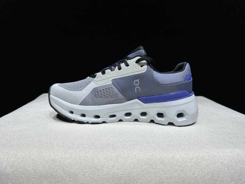 Trendsetting Othxr Sneakers 209157