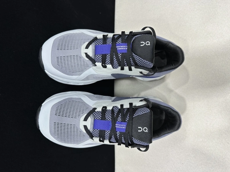 Trendsetting Othxr Sneakers 209157