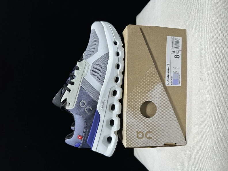Trendsetting Othxr Sneakers 209157