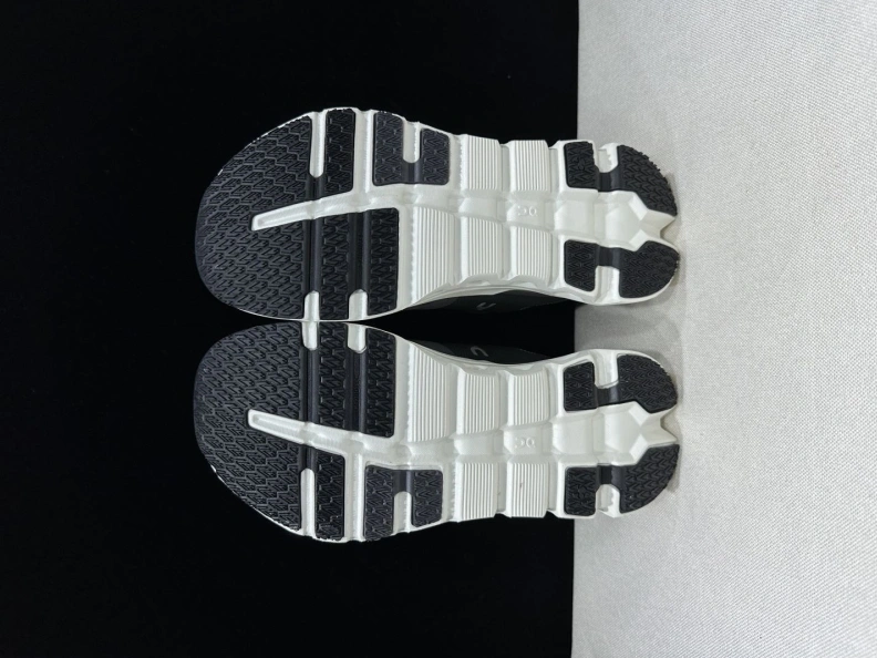 Lightweight Othxr Sneakers 209171
