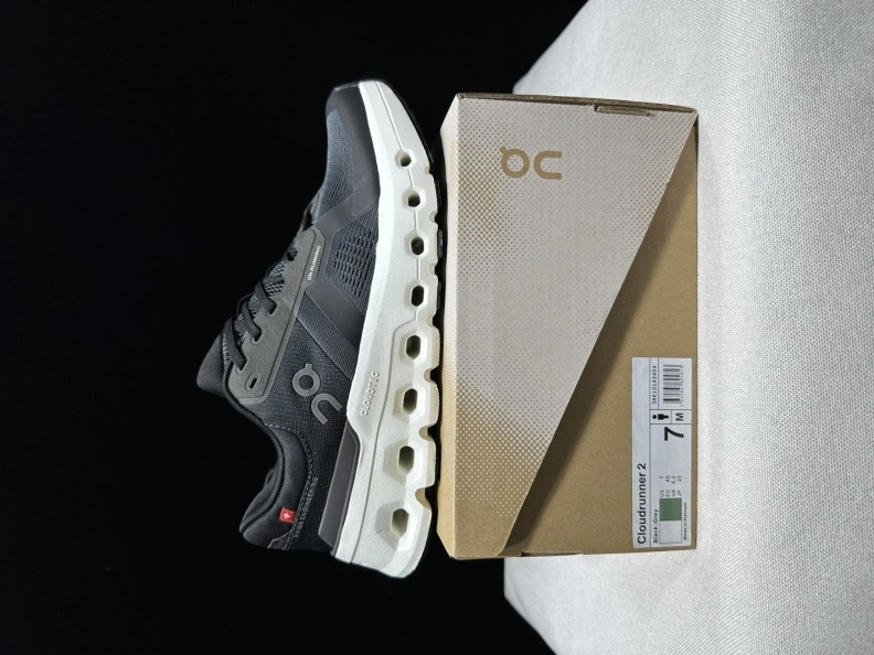 Lightweight Othxr Sneakers 209171