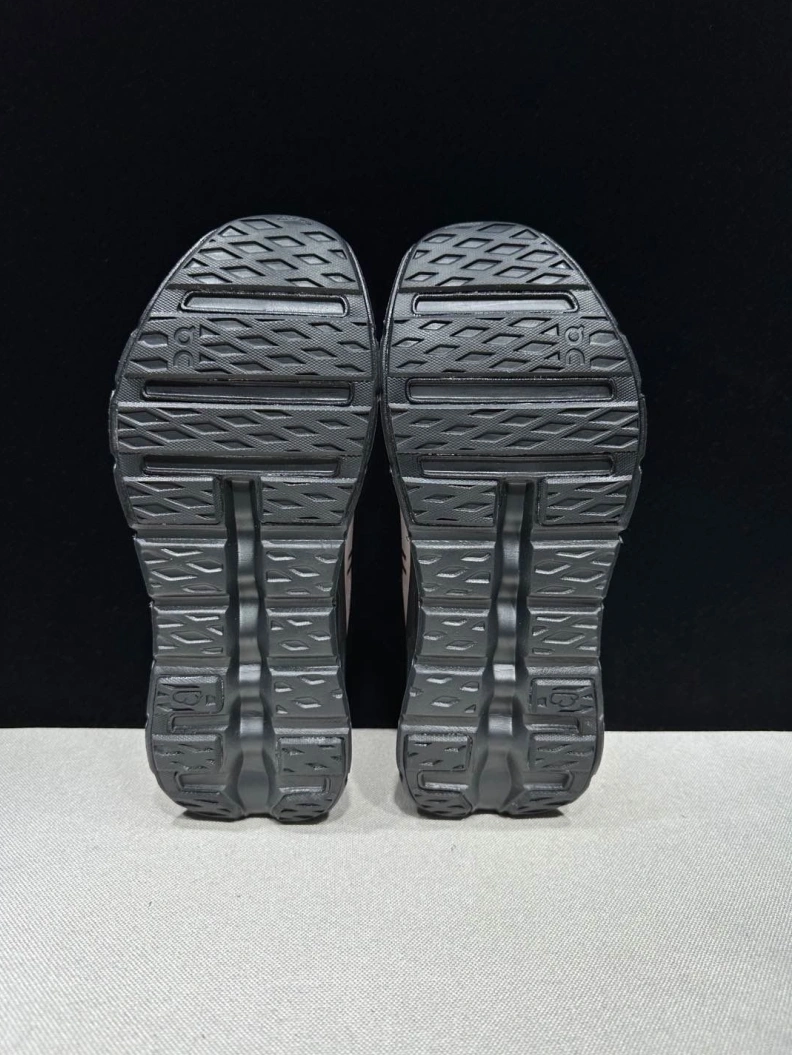 Comfortable Othxr Sneakers 209125