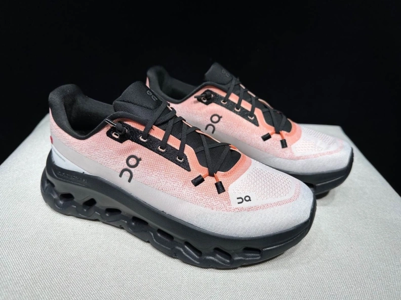 Comfortable Othxr Sneakers 209125