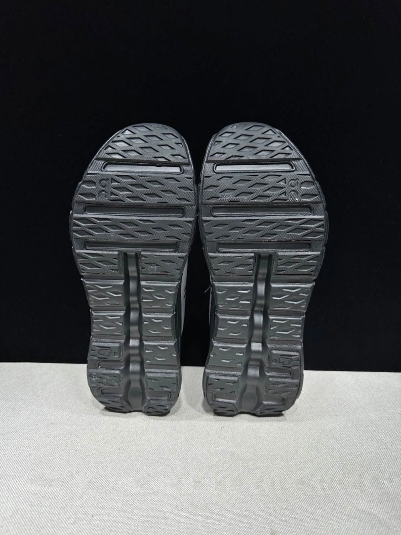 Soft Othxr Sneakers 209126