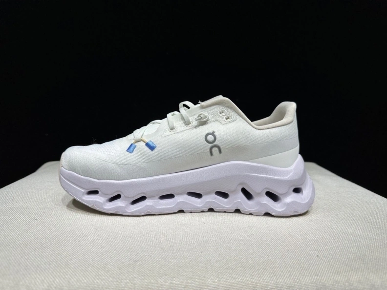 Vibrant Othxr Sneakers 209132