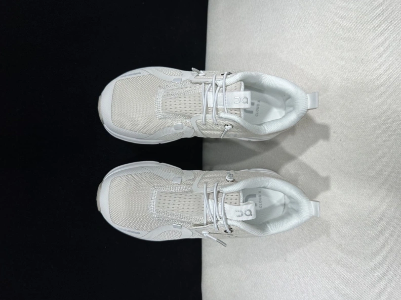 Versatile Othxr Sneakers 209098