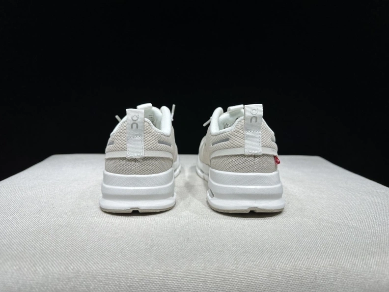 Versatile Othxr Sneakers 209098