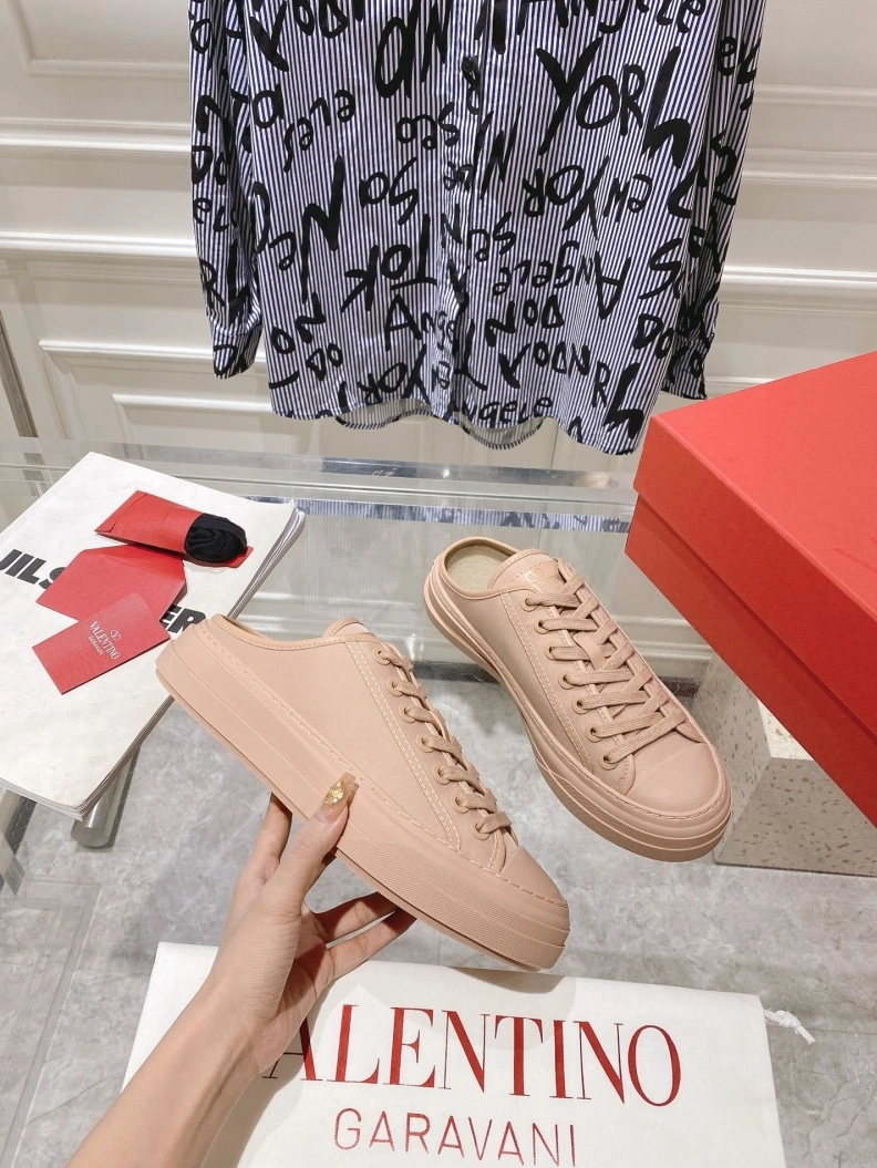 Versatile Vxlxntino Casual Shoes 228750