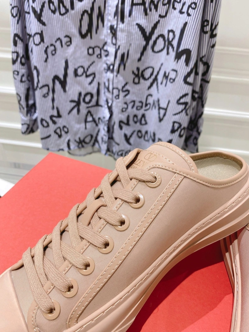 Versatile Vxlxntino Casual Shoes 228750