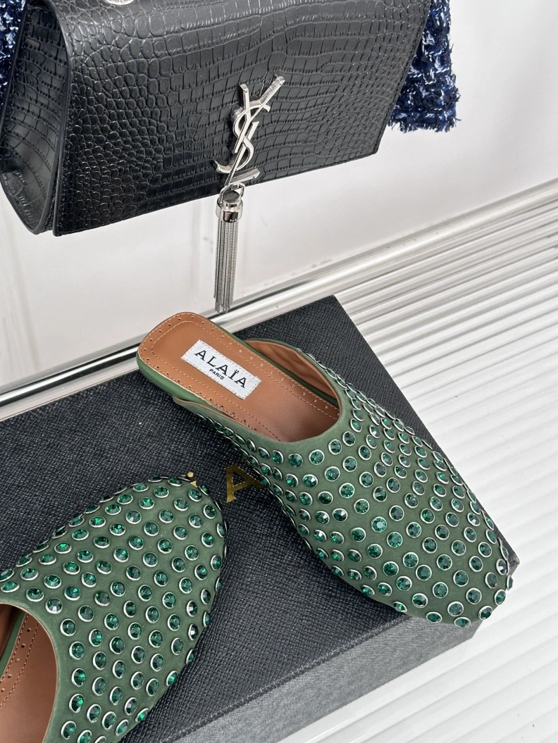 Durable Othxr Slippers 209616