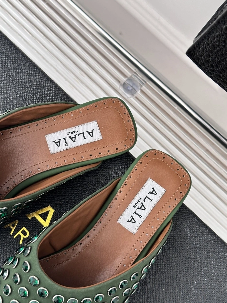 Durable Othxr Slippers 209616