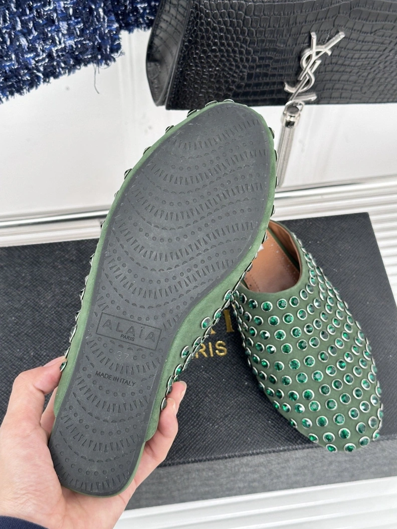 Durable Othxr Slippers 209616