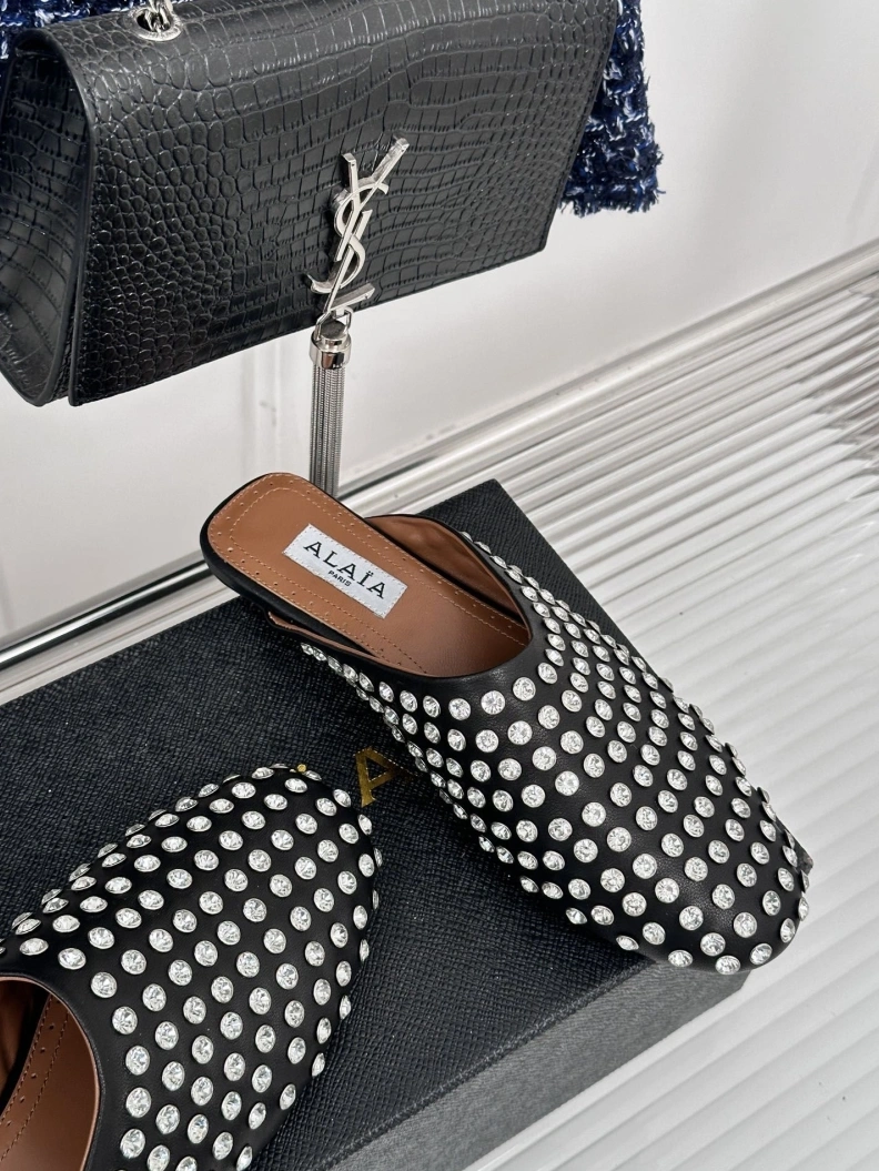 Elegant Othxr Slippers 209608
