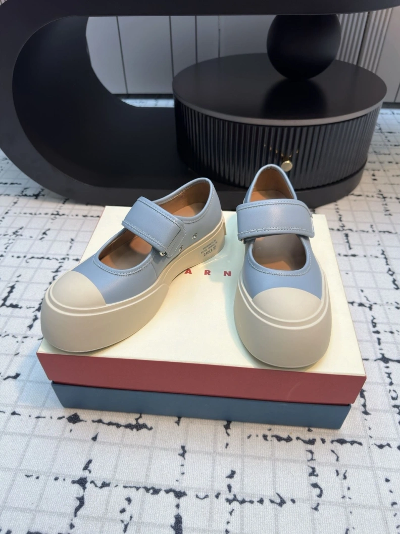 Bright Othxr Sneakers 209007
