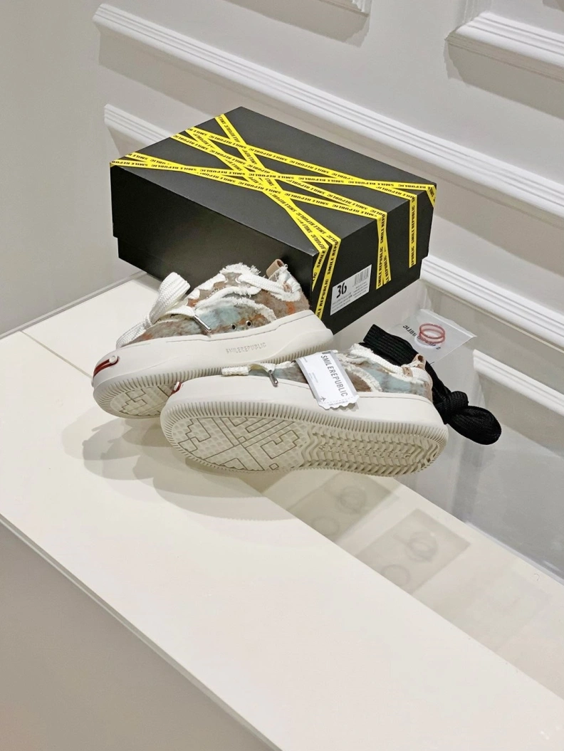 Lightweight Othxr Sneakers 208967