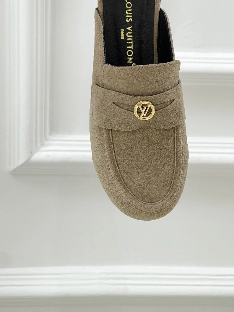 Fashionable Othxr Slippers 209626