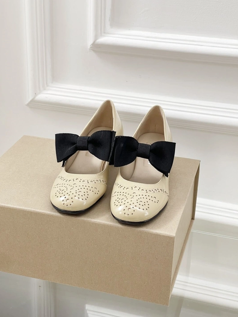 Othxr flat shoes Resilient 209737