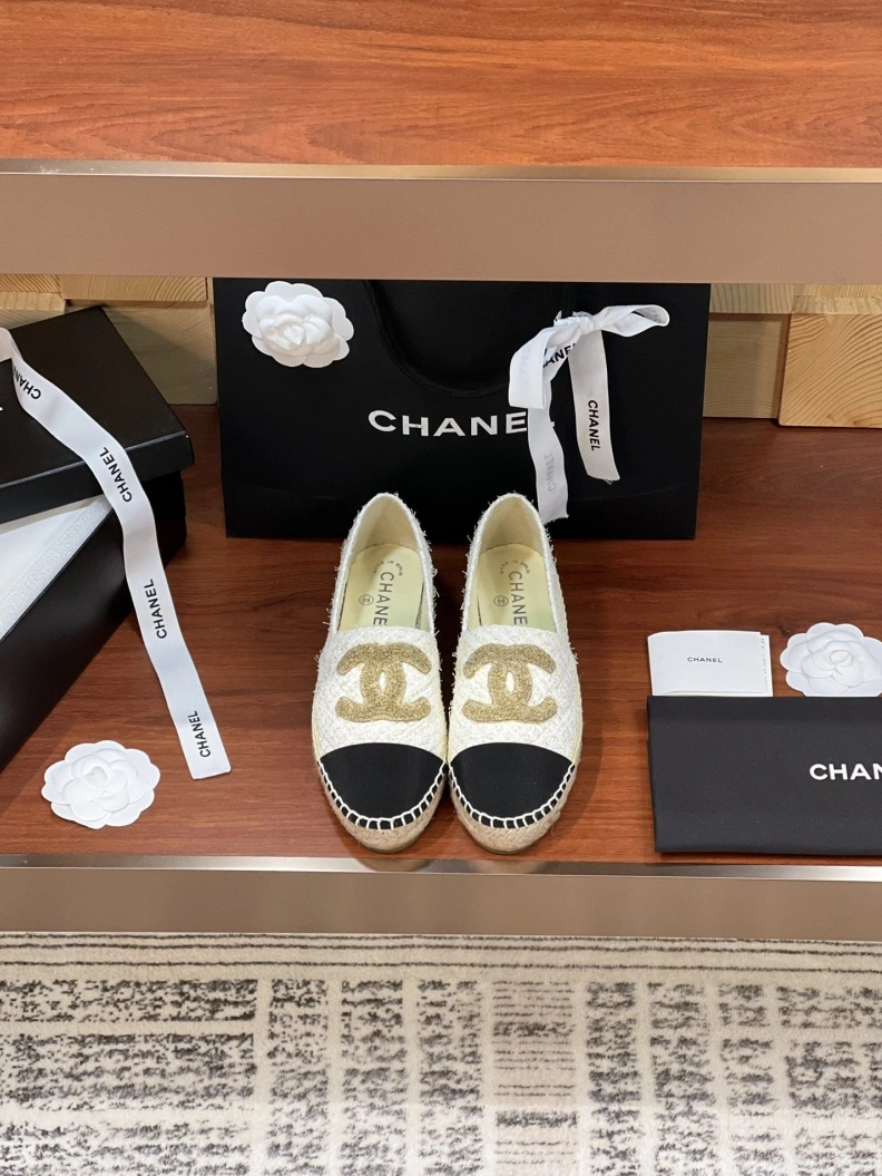 EyeCatching Chxnxl Flat Shoes 117942