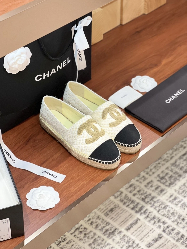 EyeCatching Chxnxl Flat Shoes 117942