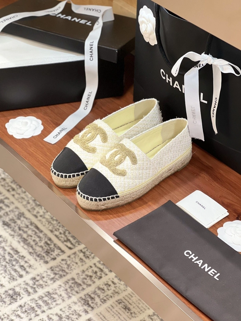 EyeCatching Chxnxl Flat Shoes 117942