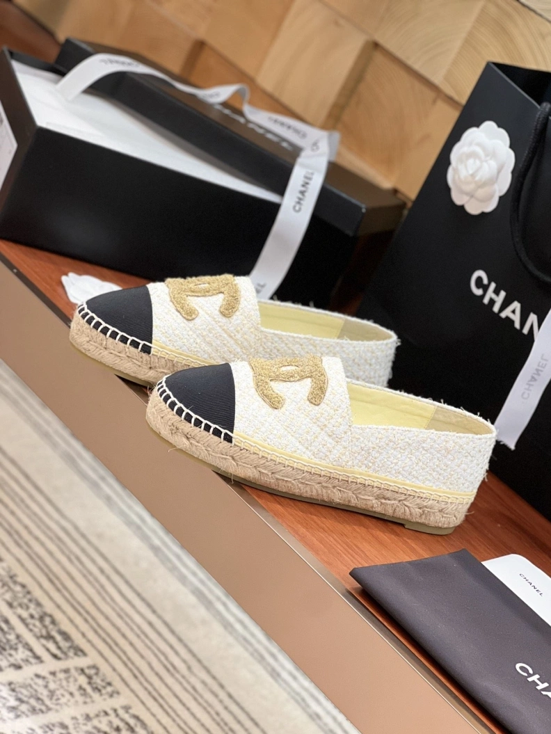 EyeCatching Chxnxl Flat Shoes 117942