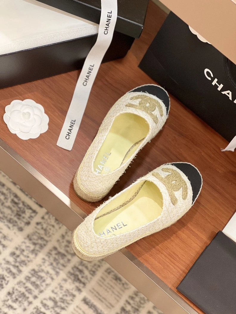 EyeCatching Chxnxl Flat Shoes 117942