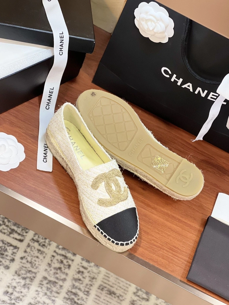 EyeCatching Chxnxl Flat Shoes 117942