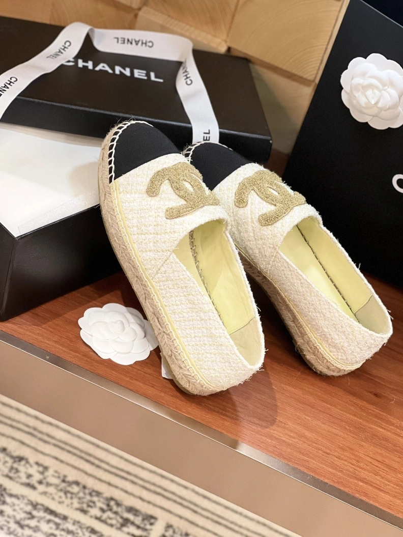 EyeCatching Chxnxl Flat Shoes 117942