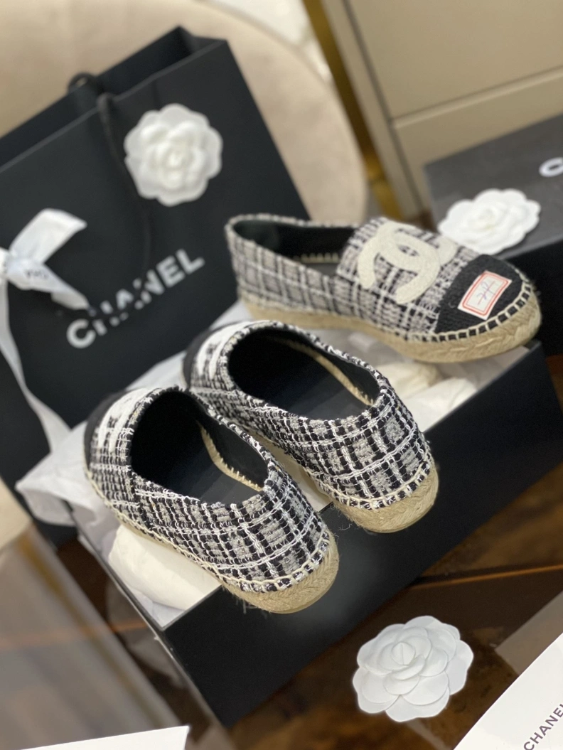 Trendy Chxnxl Flat Shoes 117923