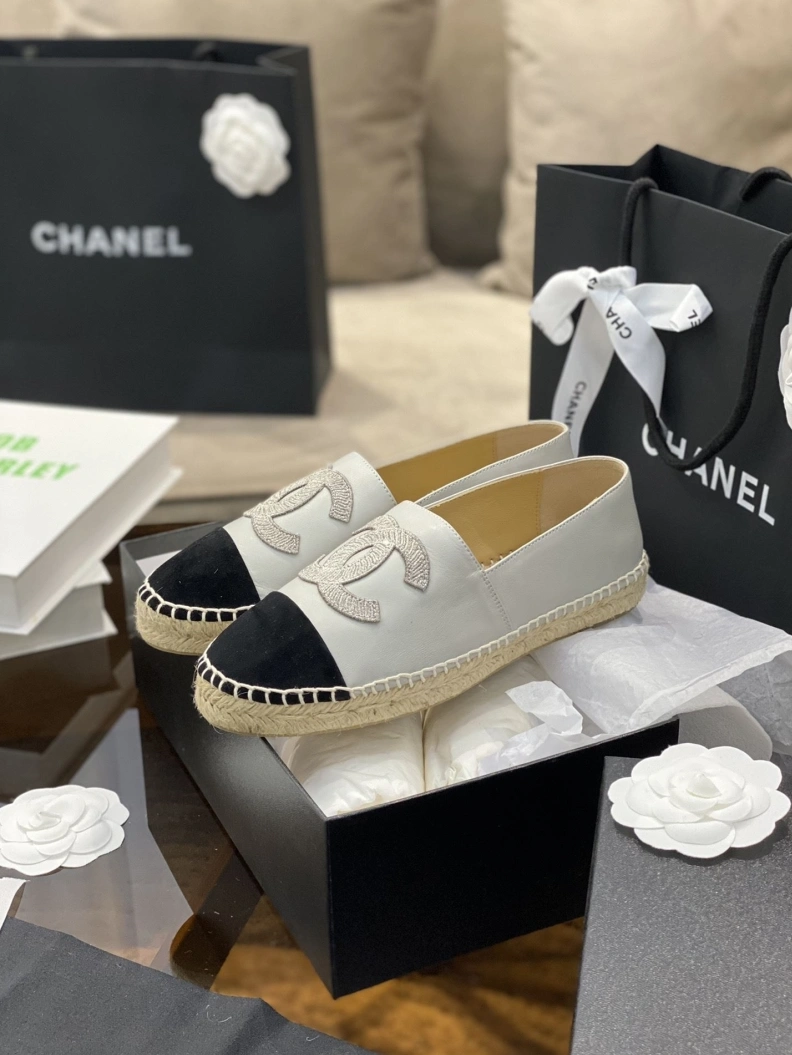 Fashionable Chxnxl Flat Shoes 117921