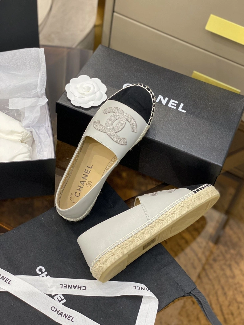Fashionable Chxnxl Flat Shoes 117921