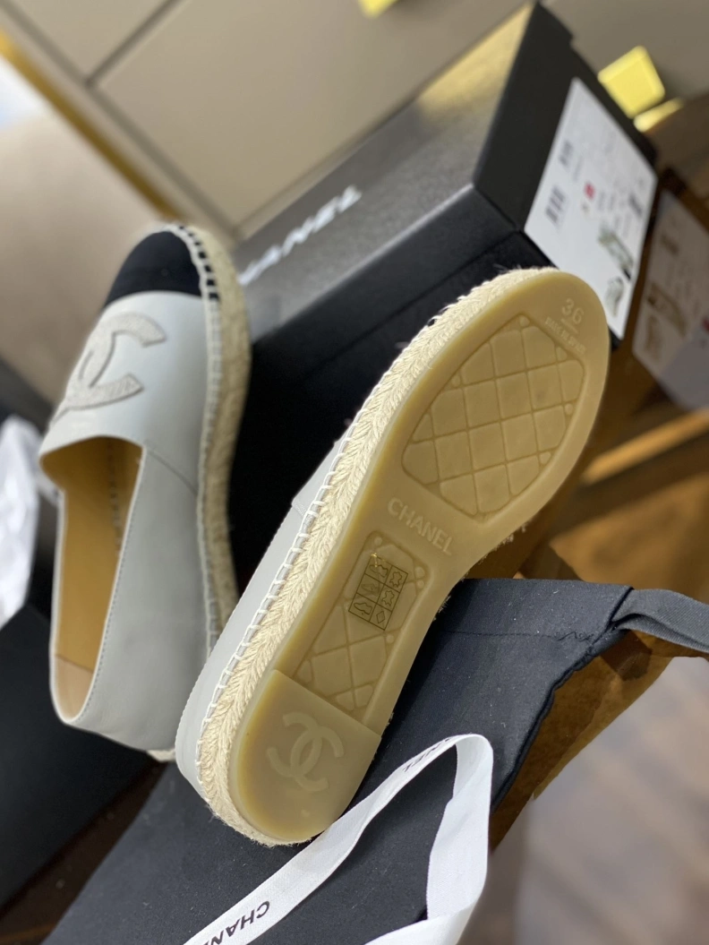 Fashionable Chxnxl Flat Shoes 117921