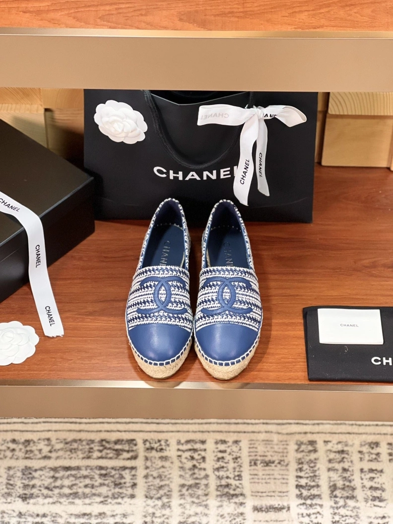 Trendsetting Chxnxl Flat Shoes 117915